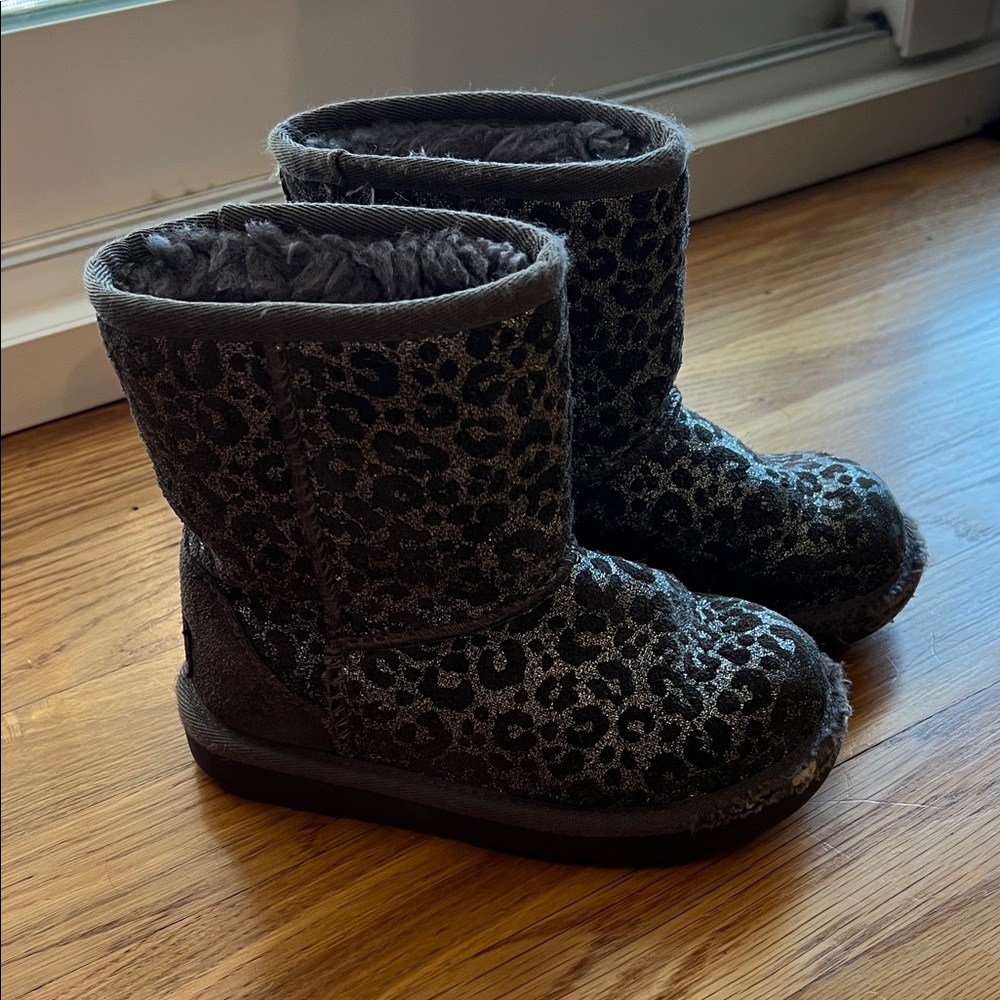 UGG Kids Boots in Black and Gray Leopard Print